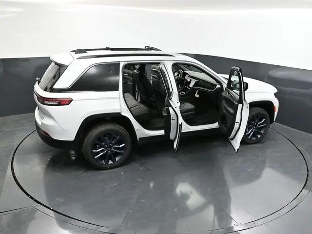 2026 Jeep Grand Cherokee 85th Anniversary Edition
