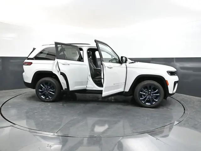 2026 Jeep Grand Cherokee 85th Anniversary Edition