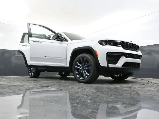 2026 Jeep Grand Cherokee 85th Anniversary Edition