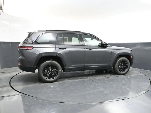2026 Jeep Grand Cherokee Altitude 4x4