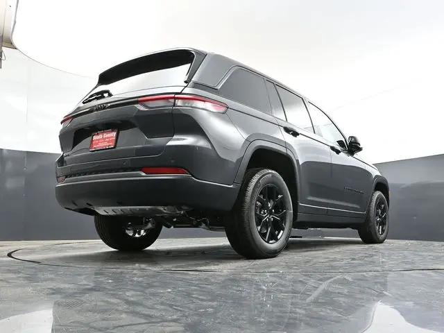 2026 Jeep Grand Cherokee Altitude 4x4