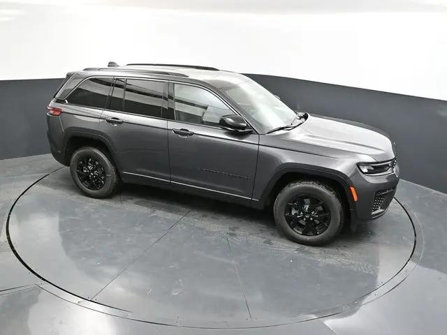 2026 Jeep Grand Cherokee Altitude 4x4