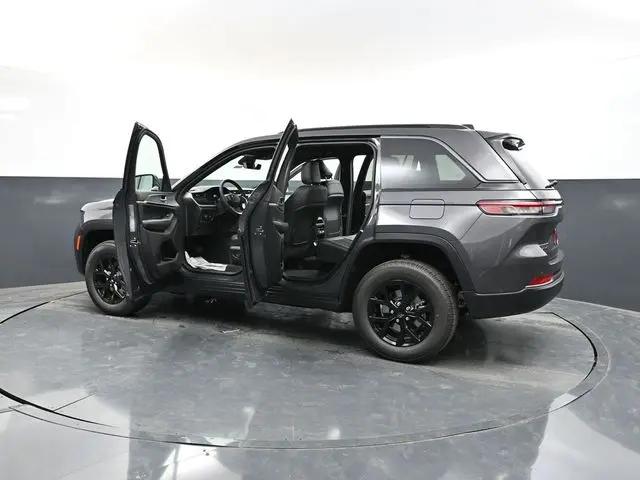 2026 Jeep Grand Cherokee Altitude 4x4