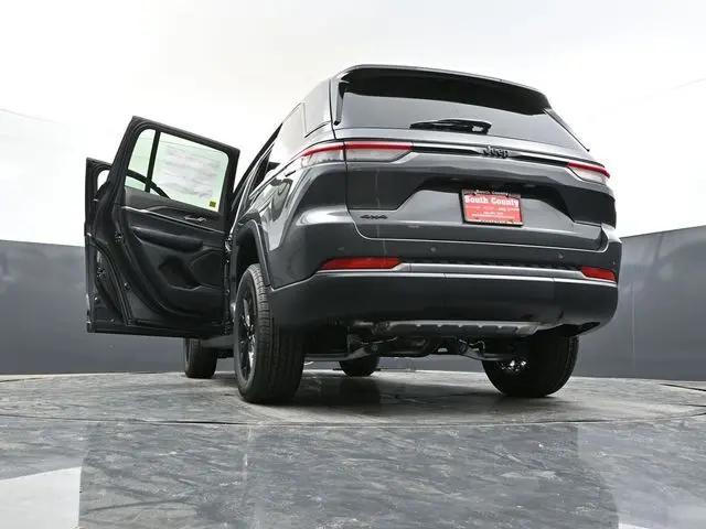 2026 Jeep Grand Cherokee Altitude 4x4