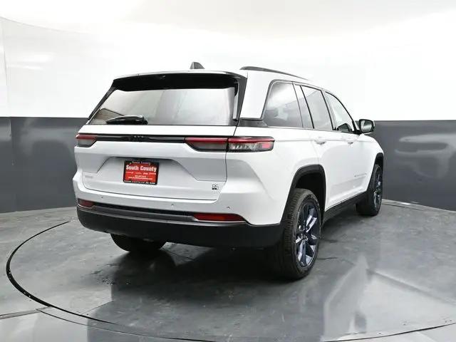 2026 Jeep Grand Cherokee 85th Anniversary Edition