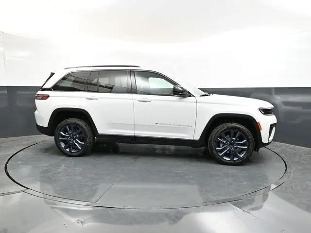2026 Jeep Grand Cherokee 85th Anniversary Edition