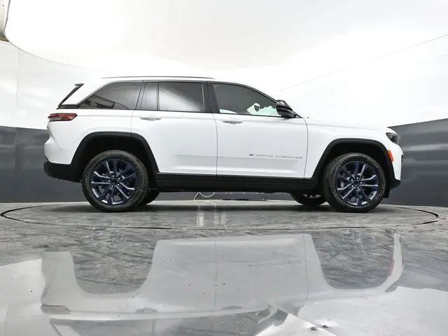 2026 Jeep Grand Cherokee 85th Anniversary Edition