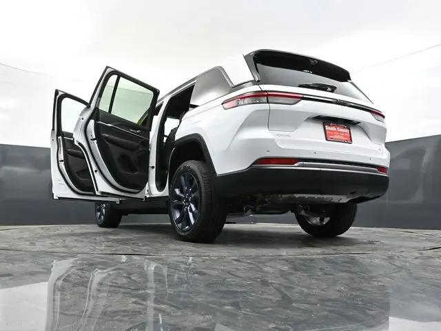 2026 Jeep Grand Cherokee 85th Anniversary Edition