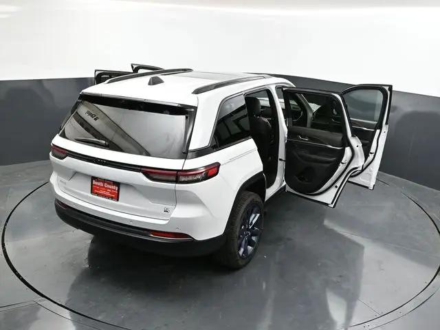 2026 Jeep Grand Cherokee 85th Anniversary Edition