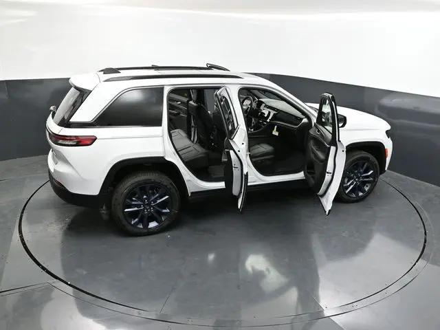 2026 Jeep Grand Cherokee 85th Anniversary Edition