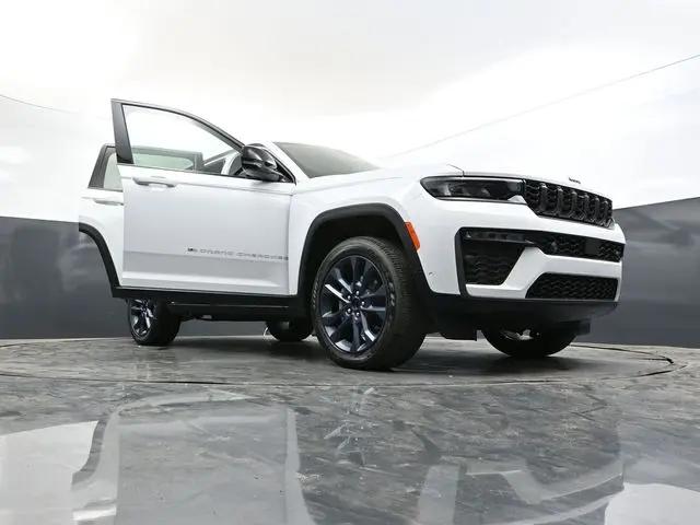 2026 Jeep Grand Cherokee 85th Anniversary Edition