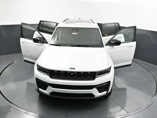2026 Jeep Grand Cherokee 85th Anniversary Edition