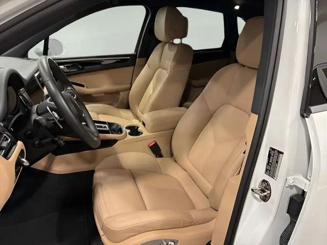 2025 Porsche Macan Macan