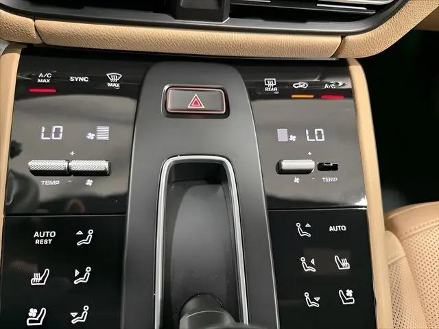 2025 Porsche Macan Macan