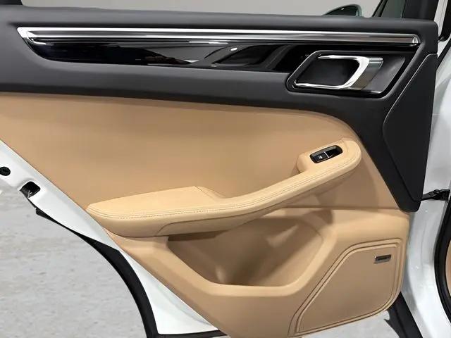 2025 Porsche Macan Macan