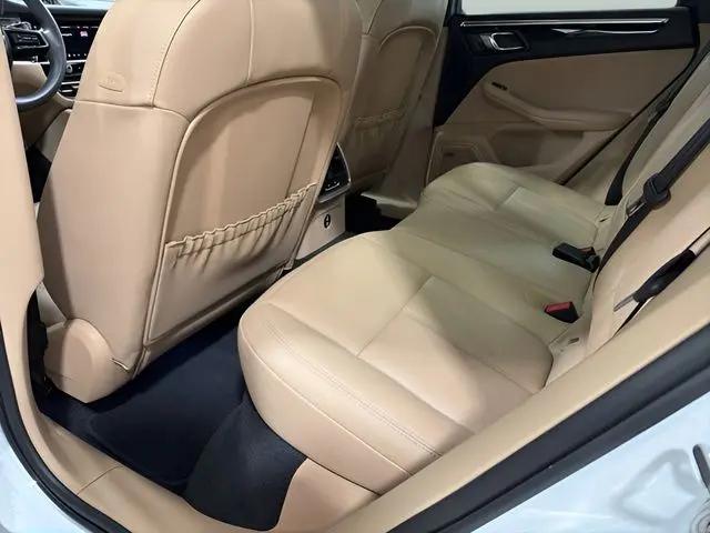 2025 Porsche Macan Macan