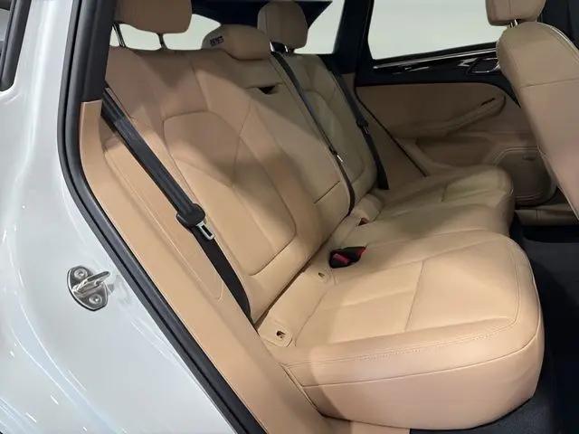 2025 Porsche Macan Macan