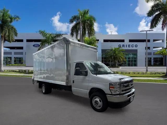2027 Ford E-Series Cutaway E-350 for sale in Delray Beach, FL