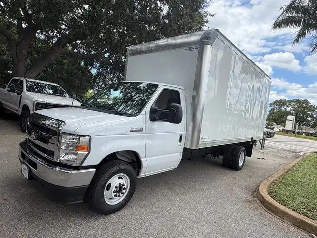 2027 Ford E-Series Cutaway E-350