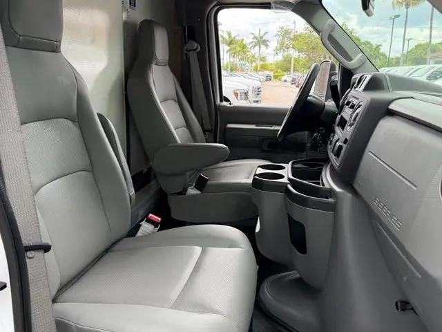 2027 Ford E-Series Cutaway E-350