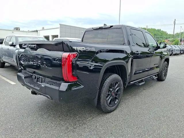 2026 Toyota Tundra Limited CrewMax 5.5' Bed