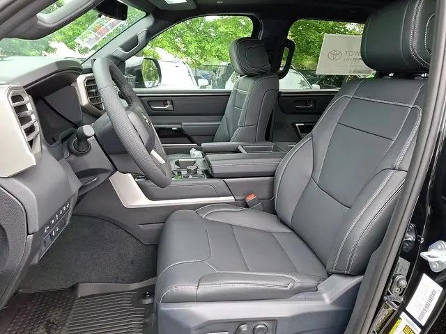 2026 Toyota Tundra Limited CrewMax 5.5' Bed