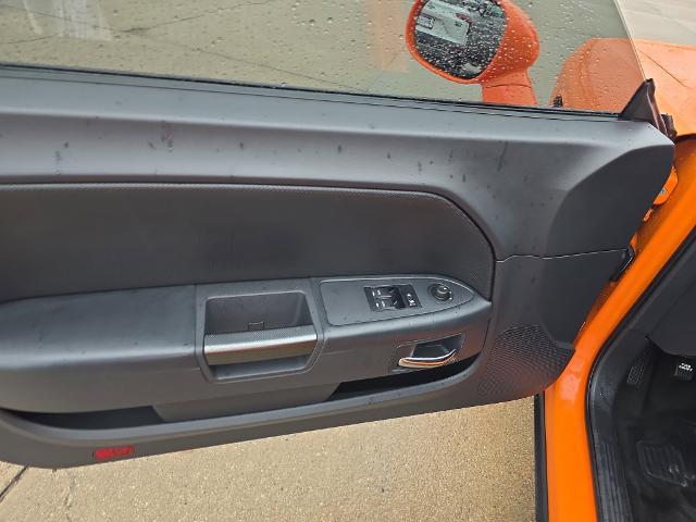 2014 Dodge Challenger SXT Plus