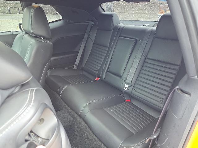 2014 Dodge Challenger SXT Plus