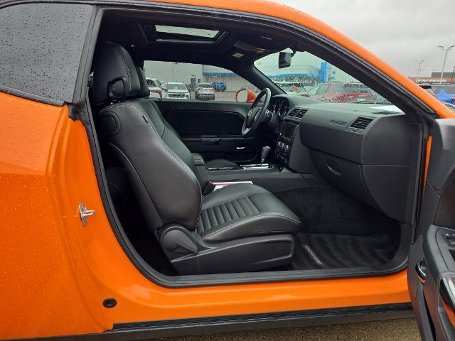 2014 Dodge Challenger SXT Plus