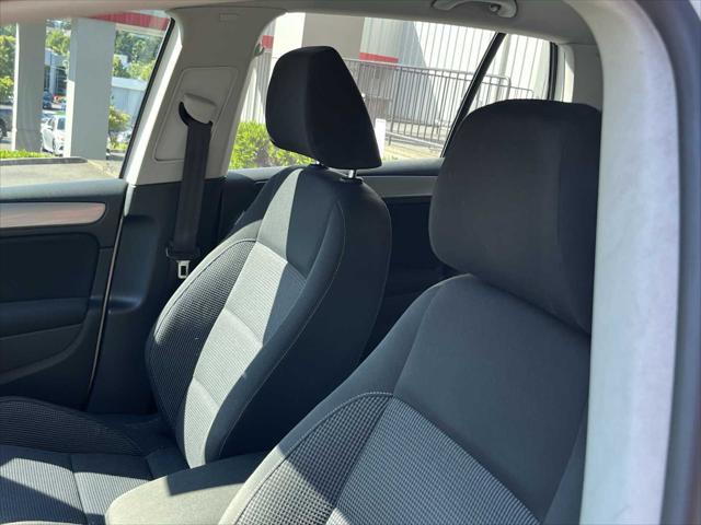 2011 Volkswagen Golf TDI 4-Door