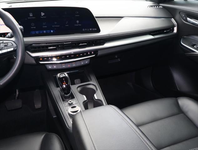 2025 Cadillac XT4 FWD Premium Luxury