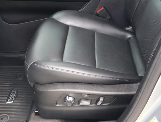2025 Cadillac XT4 FWD Premium Luxury