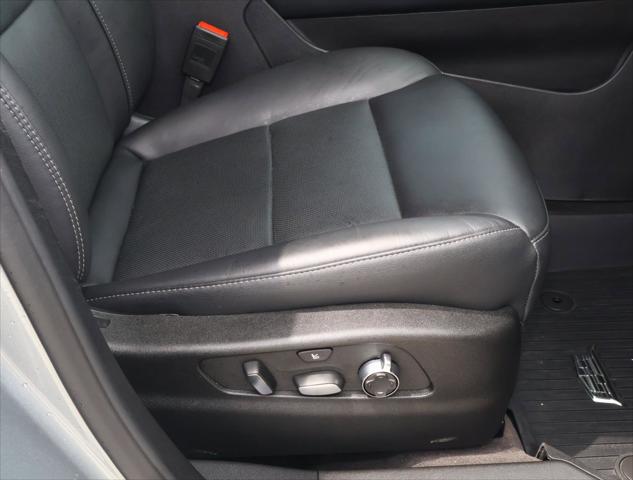 2025 Cadillac XT4 FWD Premium Luxury