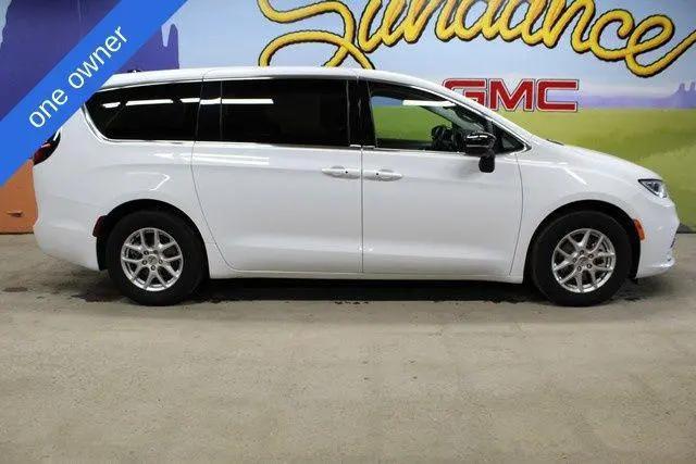 2024 Chrysler Pacifica Touring L for sale in Grand Ledge, MI