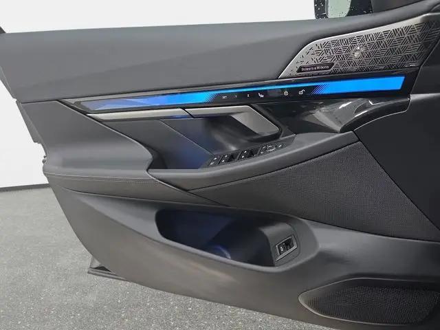 2025 BMW M5 Standard