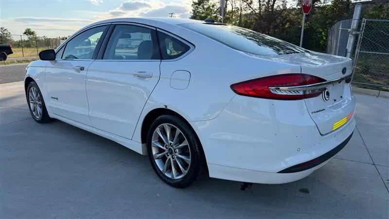 2017 Ford Fusion Hybrid SE