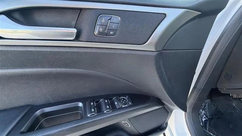 2017 Ford Fusion Hybrid SE