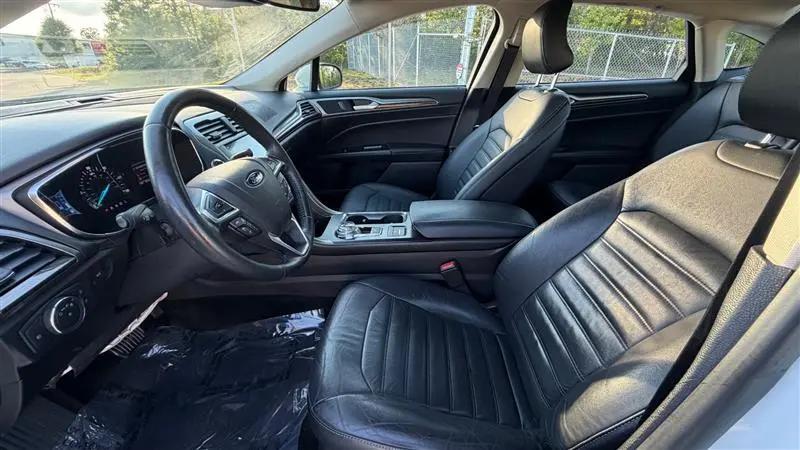 2017 Ford Fusion Hybrid SE