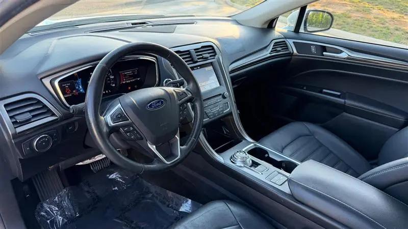 2017 Ford Fusion Hybrid SE