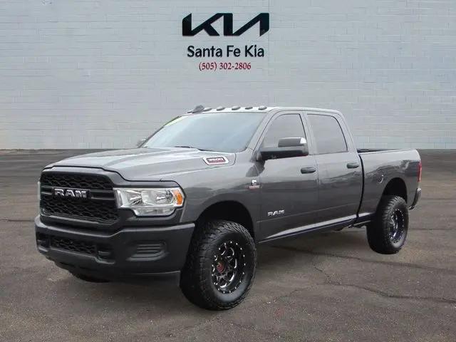 2022 Ram 3500 Tradesman Crew Cab 4x4 6'4" Box
