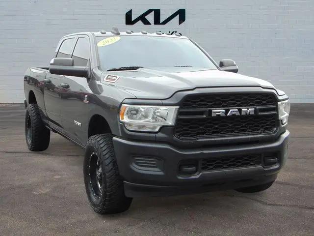 2022 Ram 3500 Tradesman Crew Cab 4x4 6'4" Box