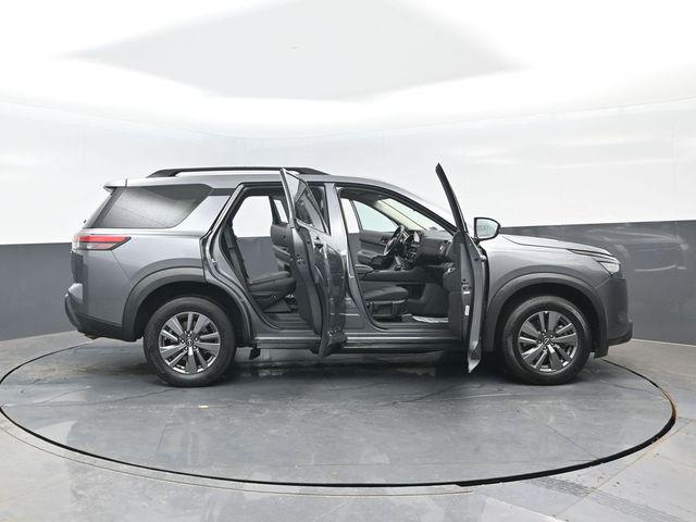 2025 Nissan Pathfinder SV 4WD