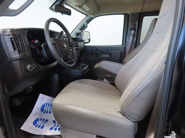 2024 Chevrolet Express Passenger RWD 3500 Extended Wheelbase LT
