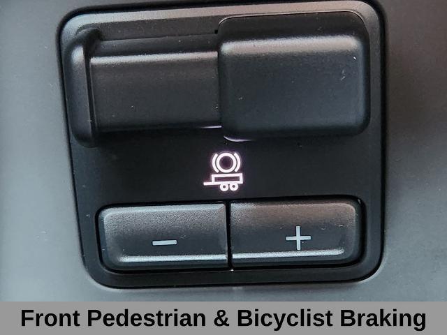 2023 GMC Canyon 4WD Crew Cab Short Box Denali