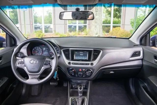 2020 Hyundai Accent SE