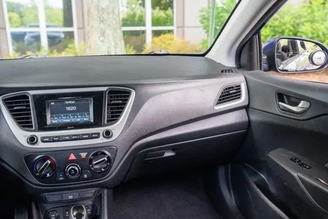 2020 Hyundai Accent SE