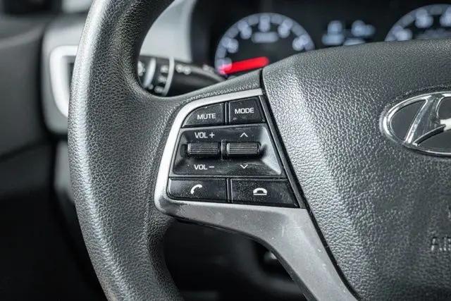2020 Hyundai Accent SE