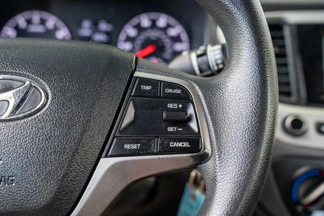 2020 Hyundai Accent SE