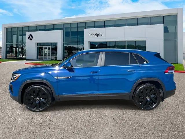 2026 Volkswagen Atlas Cross Sport SE with Technology