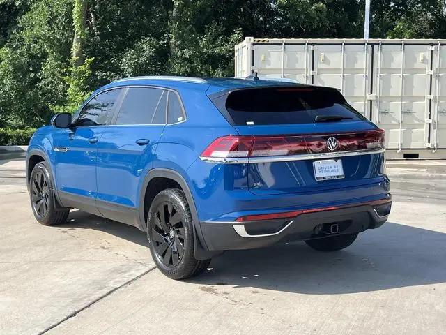 2026 Volkswagen Atlas Cross Sport SE with Technology